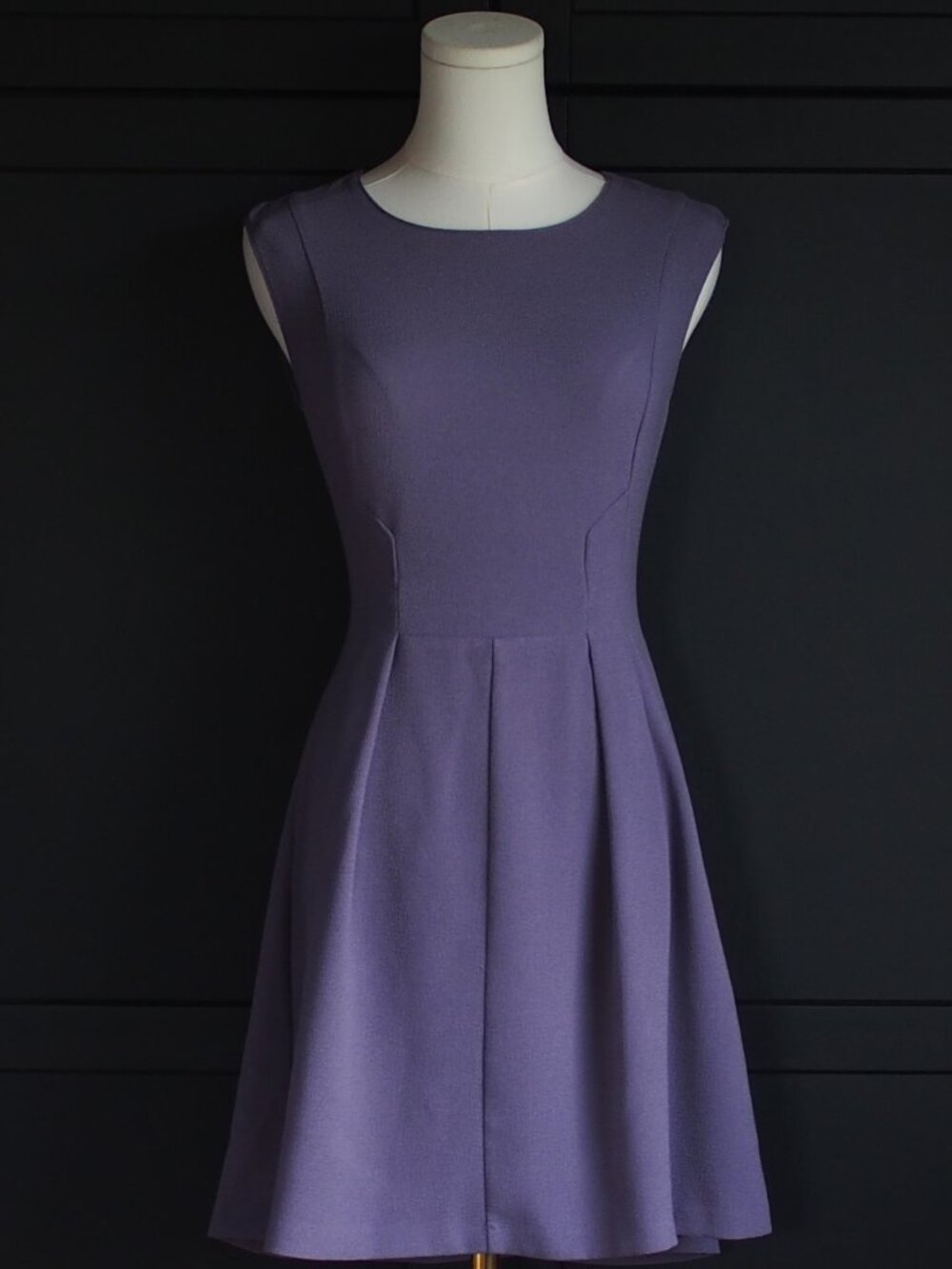 Dynamite | Retro-Style Structured Fit-and-Flare Pleated Dress